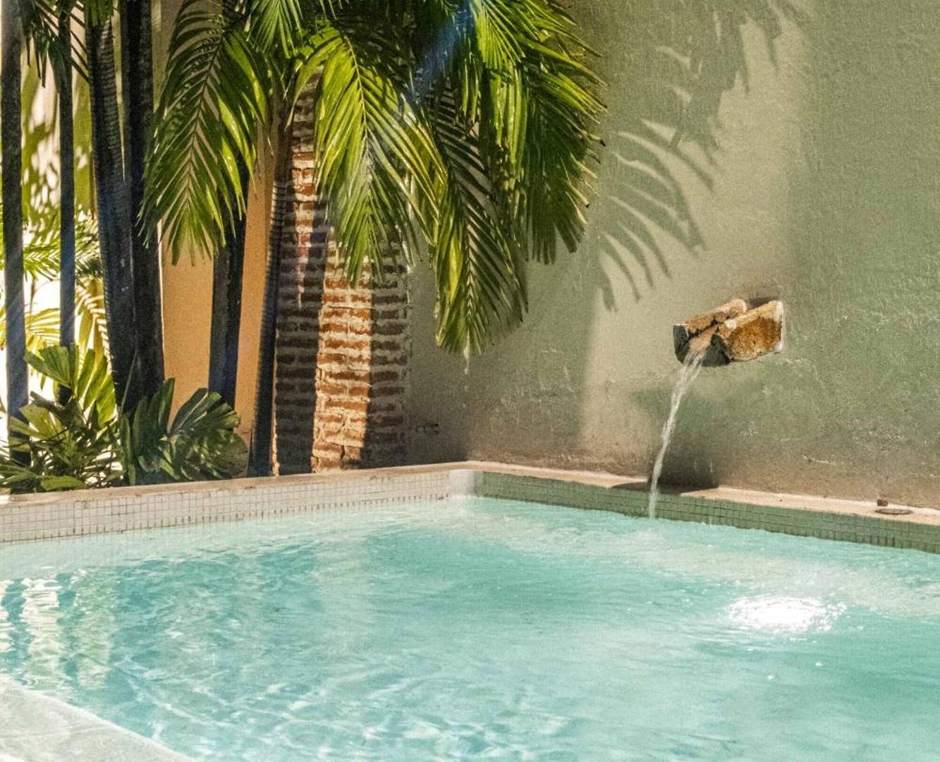 Hotel Casa De Columnas *