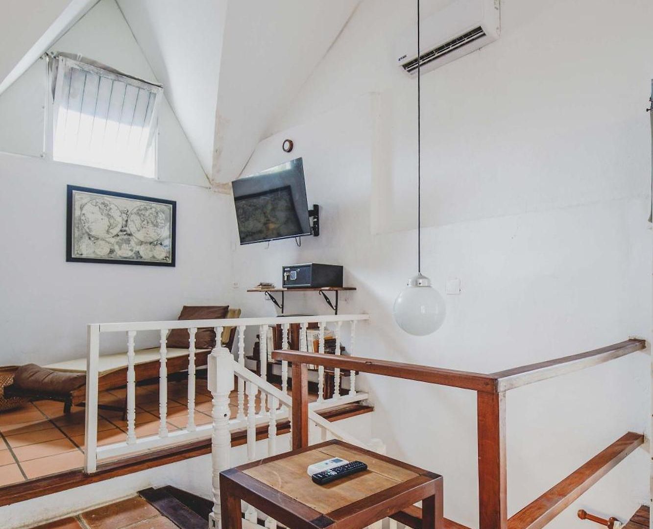 Casa De Columnas *