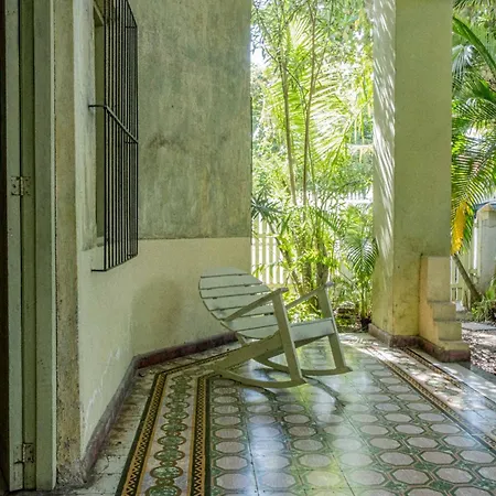 Hotel Casa De Columnas *