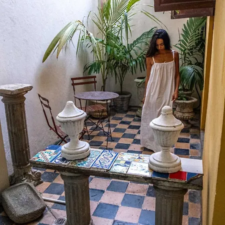 Casa De Columnas *