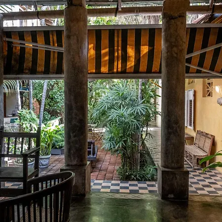Hotel Casa De Columnas *