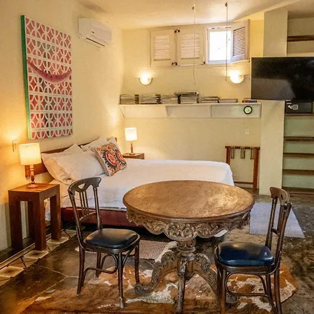 Hotel Casa De Columnas